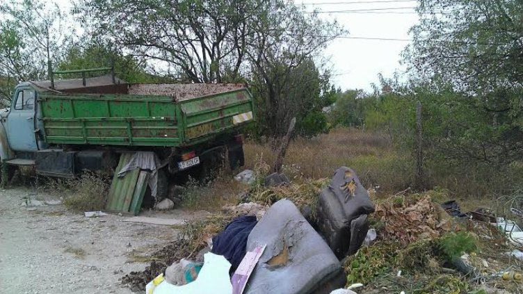 Сигнал: Граждани изхвърлят безразборно боклуците си