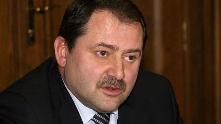 Привличат като обвиняем Веселин Пенгезов