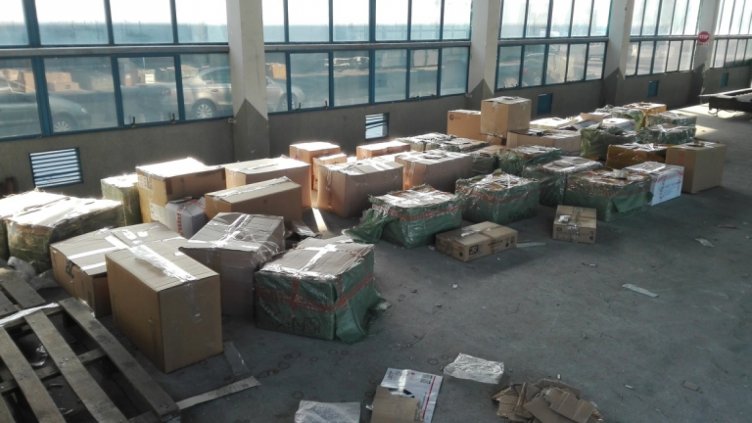 В Горна Оряховица запечатаха склад с храни с изтекъл срок