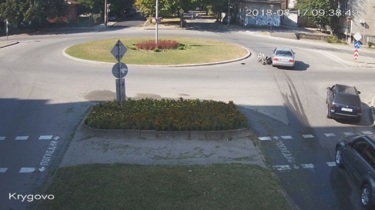 Бащата на президента Румен Радев е ударил с кола инвалид на триколка