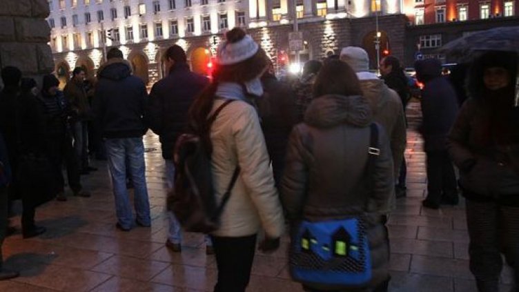 Протестиращи поискаха Веселин Вучков да остане министър