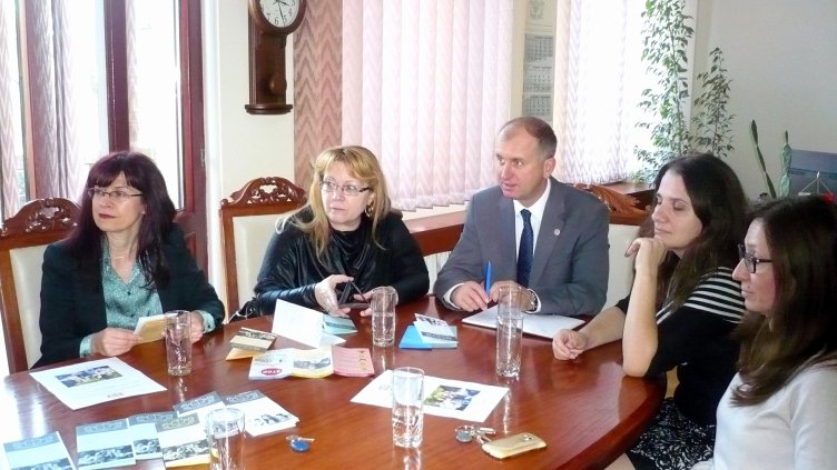 Учат младежите на тънкостите в правосъдието