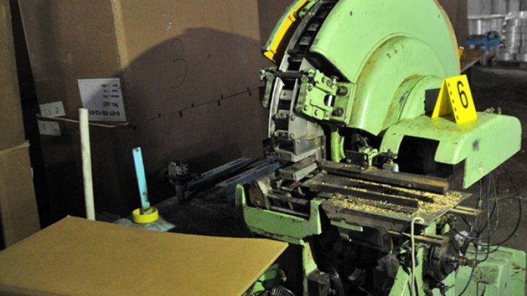 Над 10 000 лв. месечна заплата в нелегална фабрика за производство на цигари