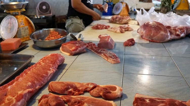 БАБХ забранява продажбата на прясно свинско месо и сурови продукти с неизяснен произход