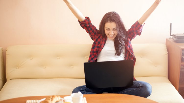 Facebook и Instagram възстановиха функциите си