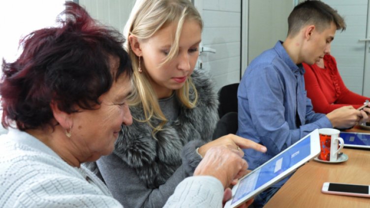 Варненски пенсионери се обучават на киберсигурност (ВИДЕО)