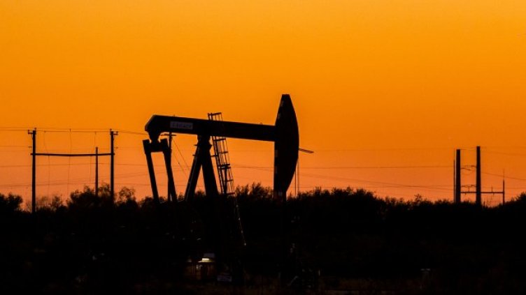 Митата на Тръмп доведоха до поскъпване на петрола