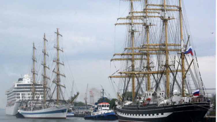 Безветрие спря етапа на “Тол Шипс” от Сочи до Варна