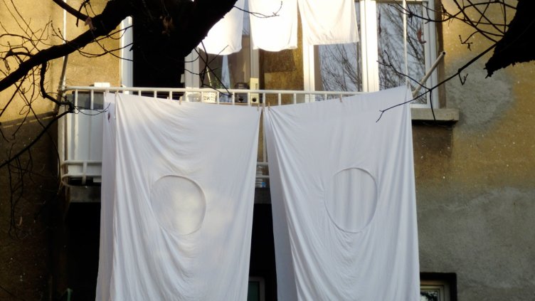 Роми крадат и дрехи от простори