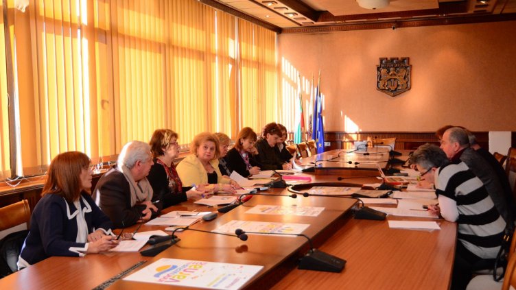 Дават бонус на учителите, работещи с деца със специални нужди