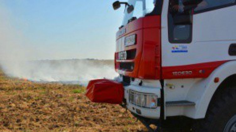 Голям пожар пламна на сметището в Ново село