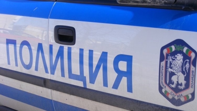 Баща и син пребиха брутално млада двойка на оживен булевард