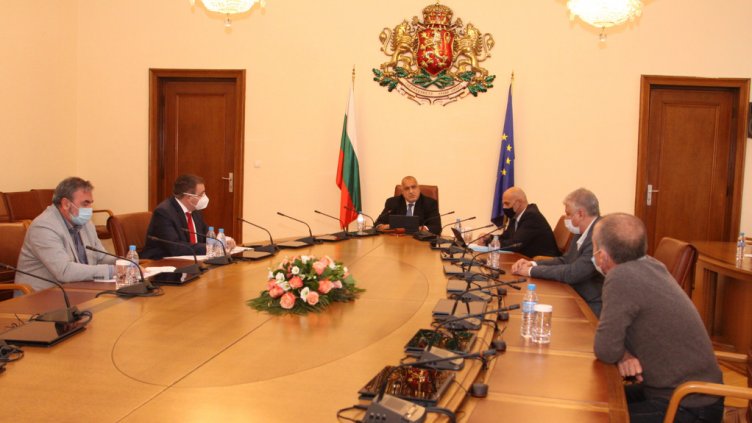 Борисов заръча: От понеделник във Варна да се дарява плазма