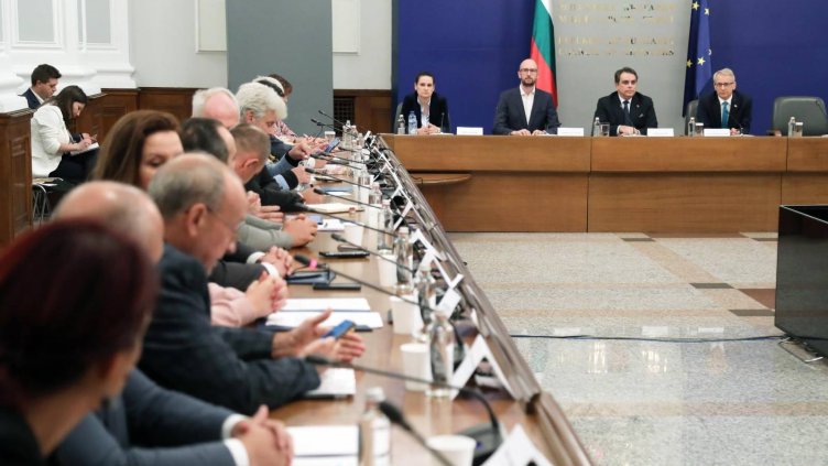 Обсъждат формула за определяне на максималния осигурителен доход