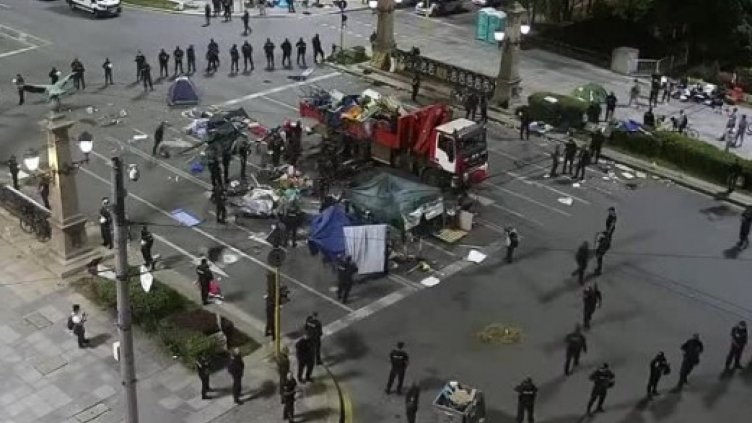 София – освободена от палатки. Полицията ги премахна!