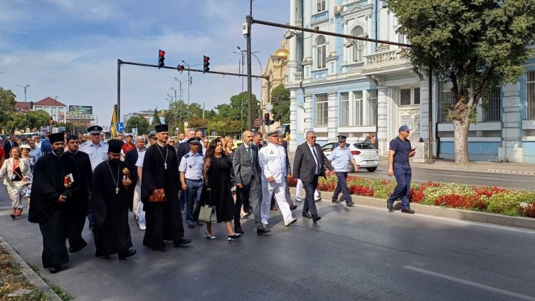 Варна отбеляза 140 години от Съединението на България