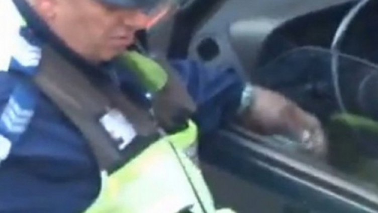 Изобличеният в подкуп полицай подал молба за пенсиониране