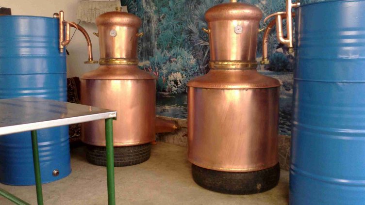 Домашната ракия ще се вари в казани до 1 000 литра