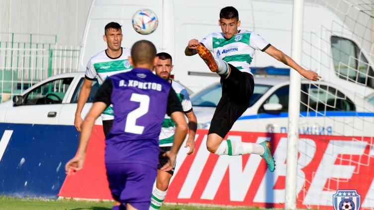 Черно море поведе в efbet Лига след трудна победа над Етър