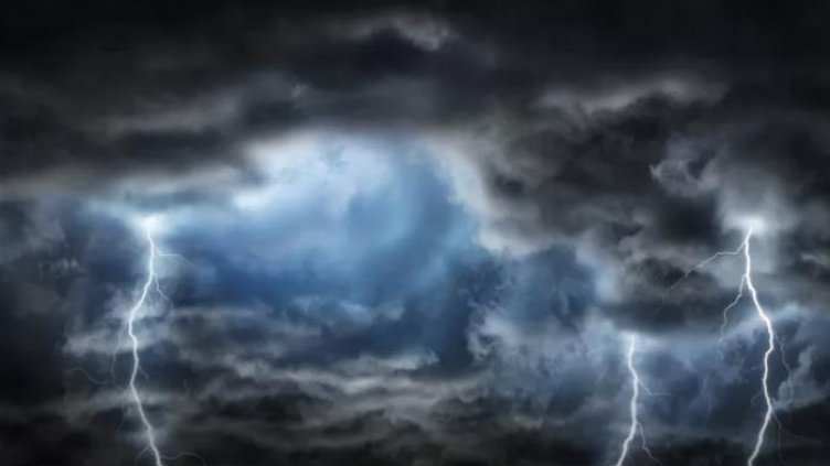 Мощна буря връхлетя Гърция