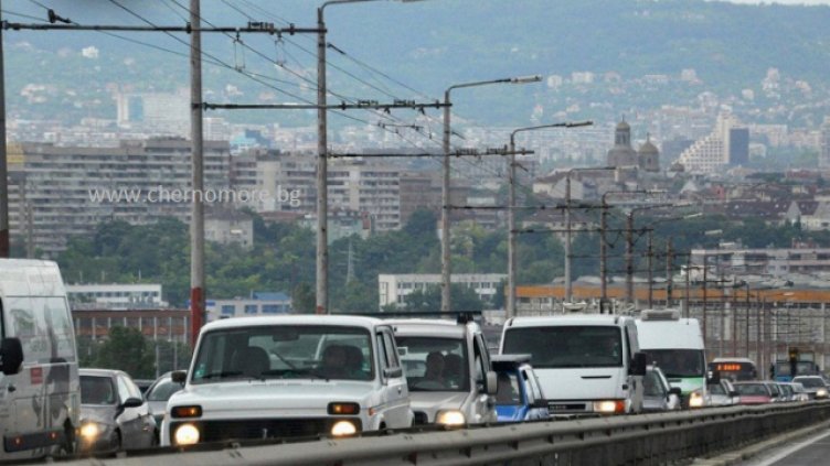 От понеделник започва нов етап от ремонта на Аспаруховия мост