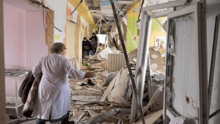 Руски ракетни удари оставиха 10 млн. украинци без ток