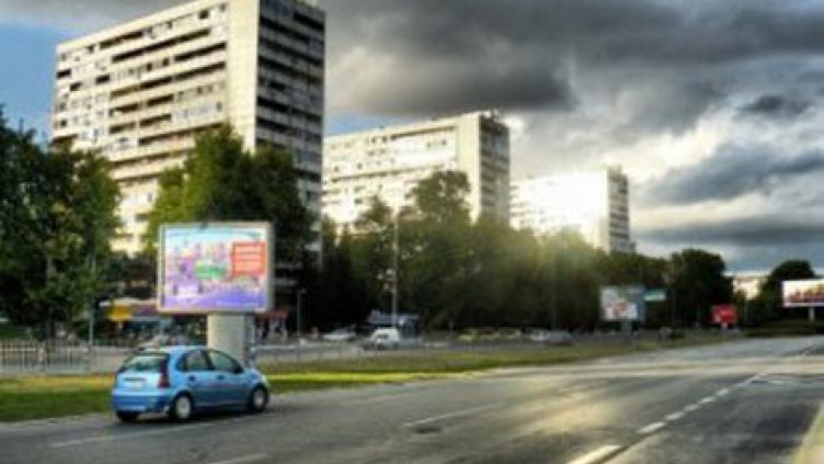 Градинка сe превръща в паркинг в кв. "Чайка"?