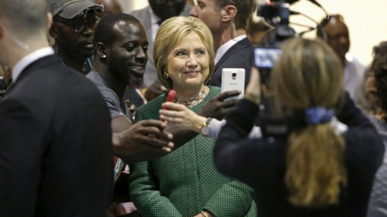 Напрежението между Facebook и Snapchat се засилва