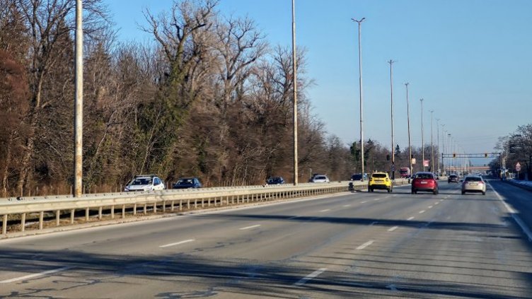 Арестуваха пиян дядо, карал в насрещното на АМ “Хемус”