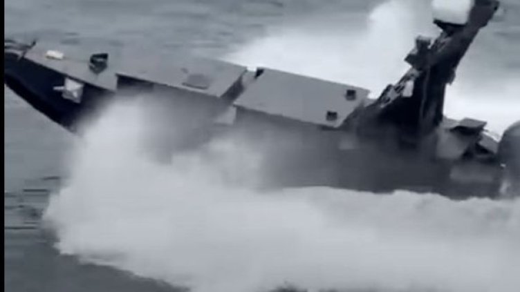 Появи се видео от зрелищната атака с морски дрон срещу кораба CONTSHIP JET