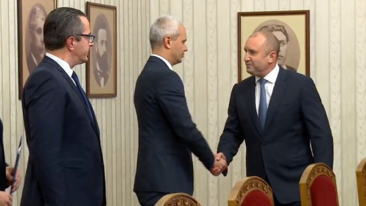 Костадинов при Радев: Ще говорим за правителство с всеки, който разбира позициите ни (ВИДЕО)