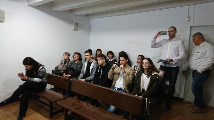 Ученици премериха везните на Темида във варненския Районен съд 