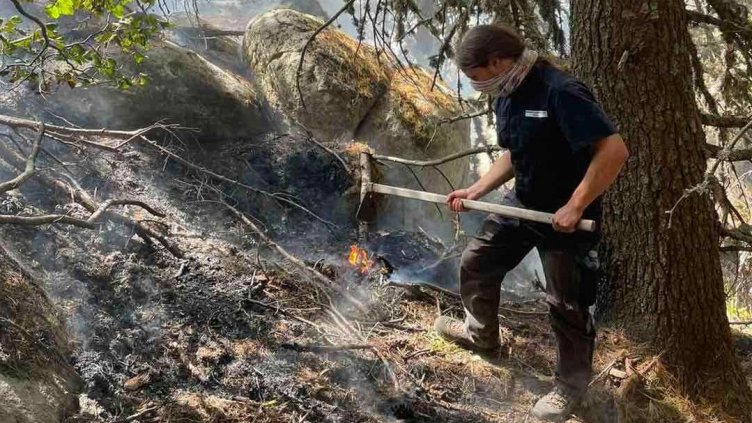 Рила гори! Пожарът е на над 1900 м надморска височина