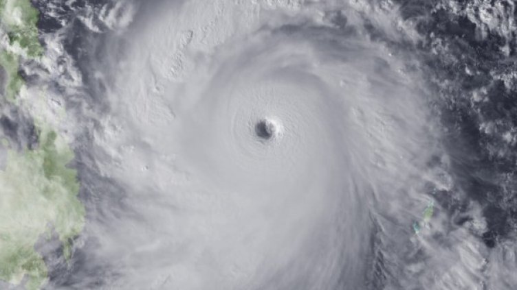 В Япония отмениха над 350 полета заради тайфун