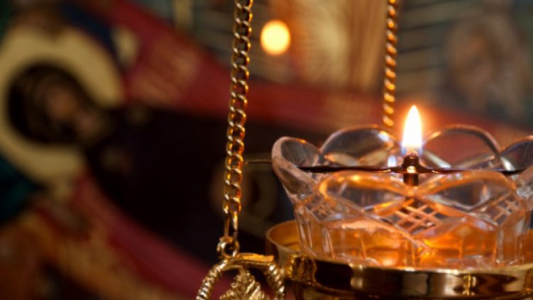 Православната църква почита Свети Дух