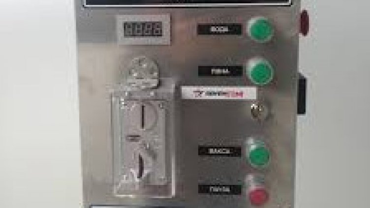 Осъдиха варненец, потрошил машина за жетони на автомивка