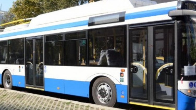 Община Варна задължава "Градски транспорт" да обследва всичките си стълбове