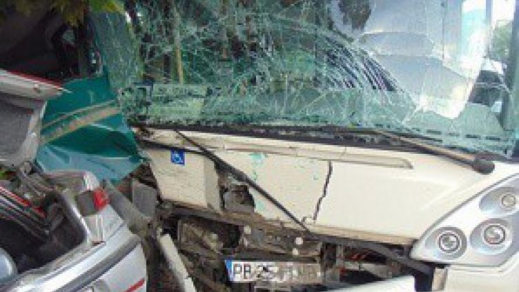 Експерти настояват във всички автобуси да има предпазни колани