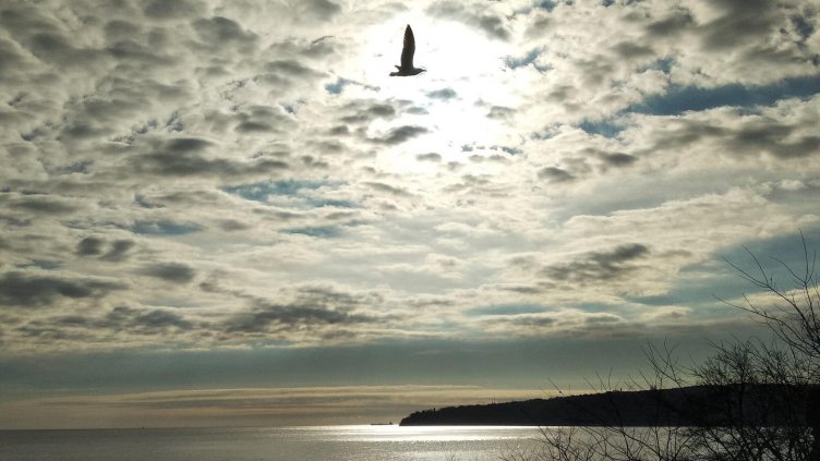 Облаците се сгъстяват във вторник по морето