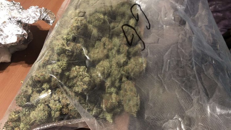 Само няколко месеца след влязла в сила присъда, варненец е хванат отново с наркотици