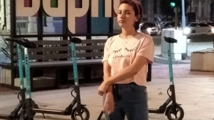 Младо момиче от Тополи изчезна на път за Варна (СНИМКА)