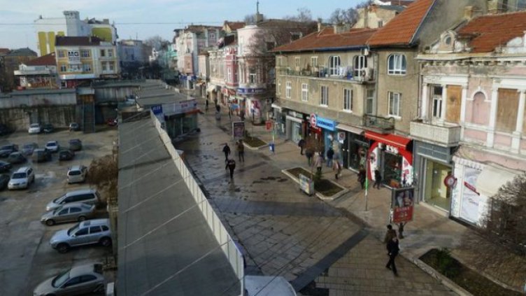 До края на годината решават за Дупката