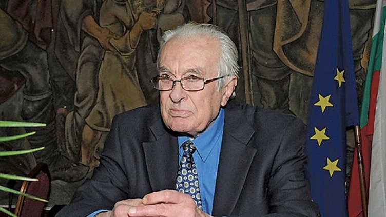 Почина писателят Йордан Василев