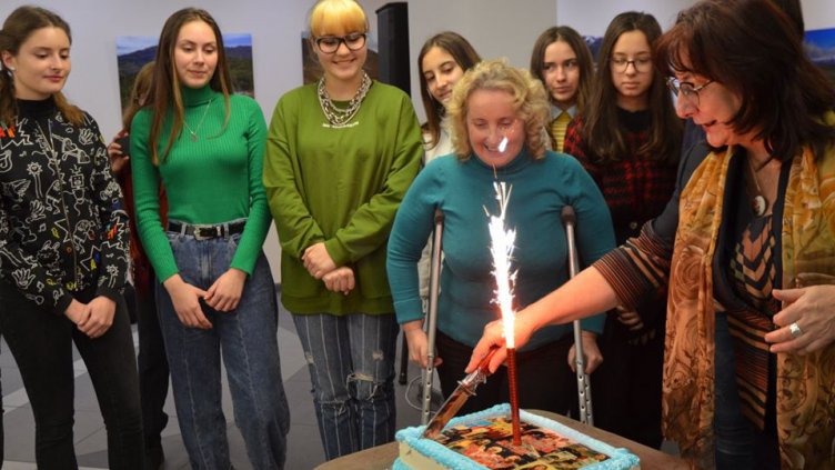 Млади варненски вестникарчета с 1-ва годишнина от изданието им