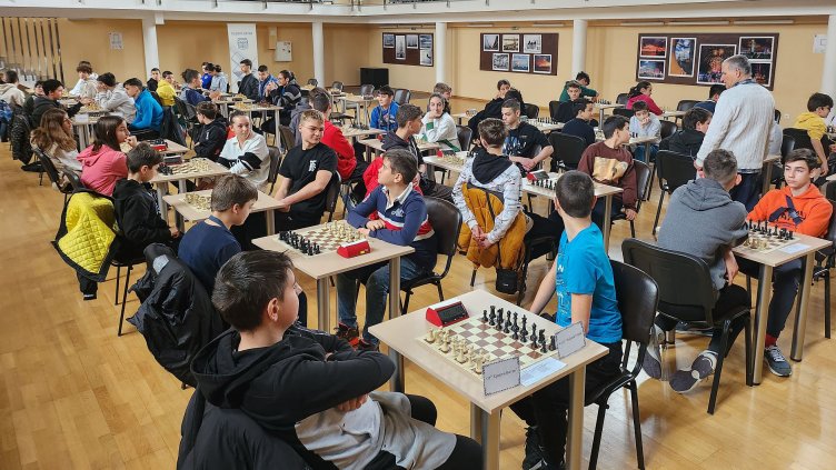 Рекорден брой училища със заявка за „Ученическа купа Варна 2024“