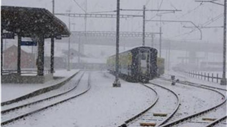 Спряха пътническите влакове от и към Варна