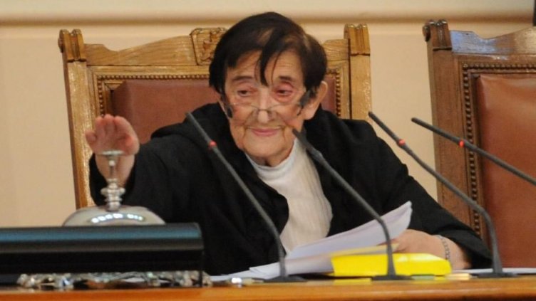 Парламентът се събира, шеф днес ще си избира. Кои са номинираните?