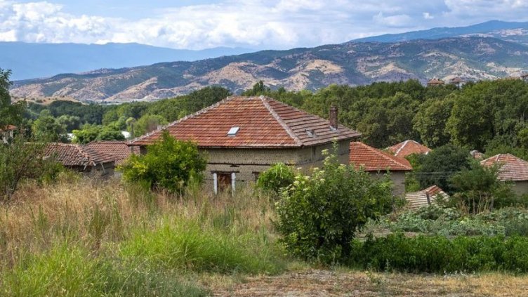 Измамници се представят за бежанци от Украйна по селата