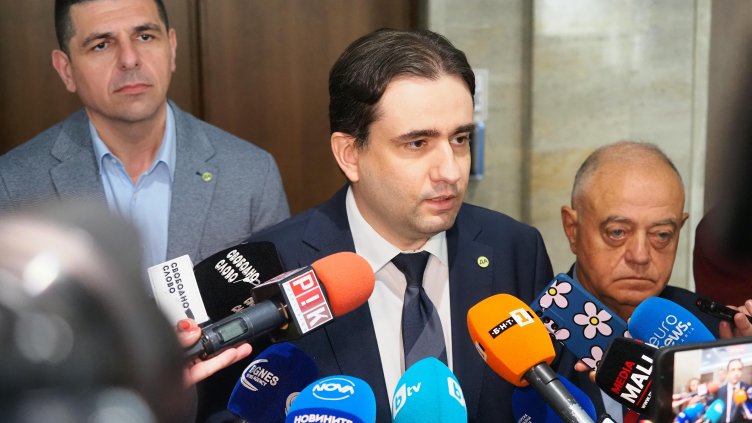 Божанов: Можем да отхвърлим референдума още следващата седмица