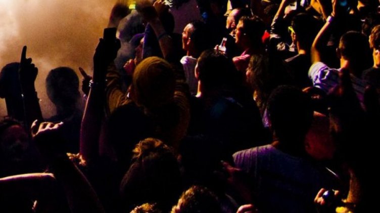 Затвориха 8 нередовни заведения преди студентския празник